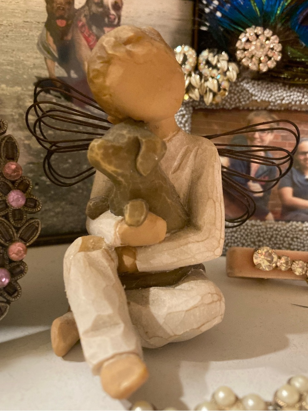 READ**Willow Tree Angel of Comfort Holding Dog Figurine